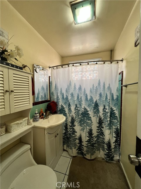 Detail Gallery Image 16 of 37 For 828 N Angeleno, Azusa,  CA 91702 - 4 Beds | 3 Baths