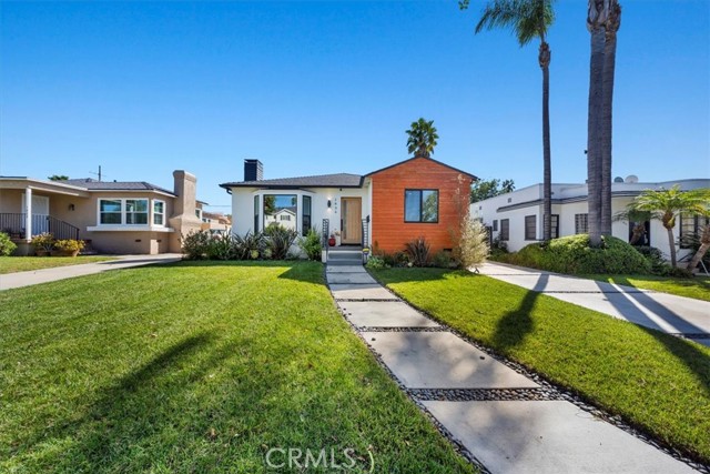 1834 Stearns Drive, Los Angeles CA: https://media.crmls.org/medias/c5fd97ed-c974-487e-bee0-20226930cea1.jpg