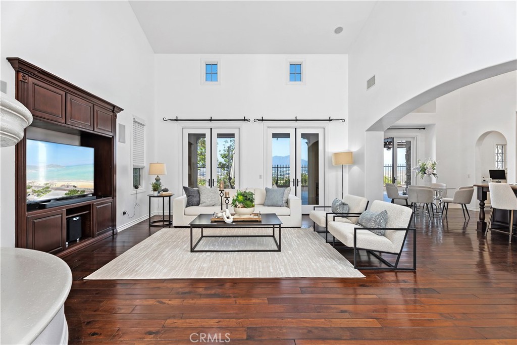 MLS #OC25253669 image #5