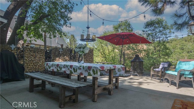 1353 Golden Rule Lane, Lake Arrowhead CA: https://media.crmls.org/medias/c5fe0812-dceb-4737-a762-b513f28396d8.jpg
