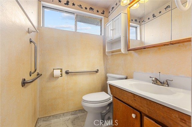Detail Gallery Image 14 of 31 For 21103 Wigwam St, Apple Valley,  CA 92307 - 3 Beds | 1/1 Baths