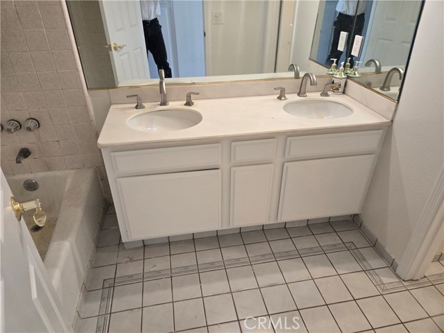 Detail Gallery Image 28 of 45 For 5704 Miguel Way, Long Beach,  CA 90814 - 5 Beds | 3 Baths