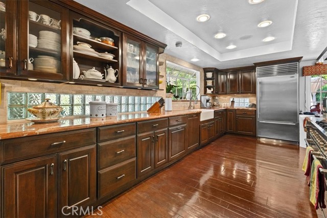 Detail Gallery Image 20 of 35 For 1138 Coldwater Canyon Dr, Beverly Hills,  CA 90210 - 5 Beds | 5 Baths