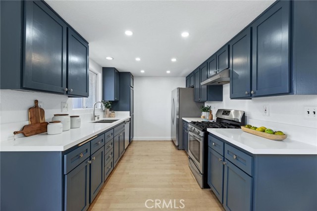 Detail Gallery Image 14 of 36 For 1421 12th St #1,  Manhattan Beach,  CA 90266 - 2 Beds | 2/1 Baths