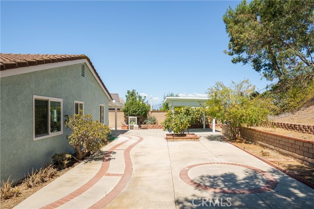 24471 Rockbury Drive, Diamond Bar CA: https://media.crmls.org/medias/c5fed801-0b72-4bda-a1ce-c671dd823839.jpg
