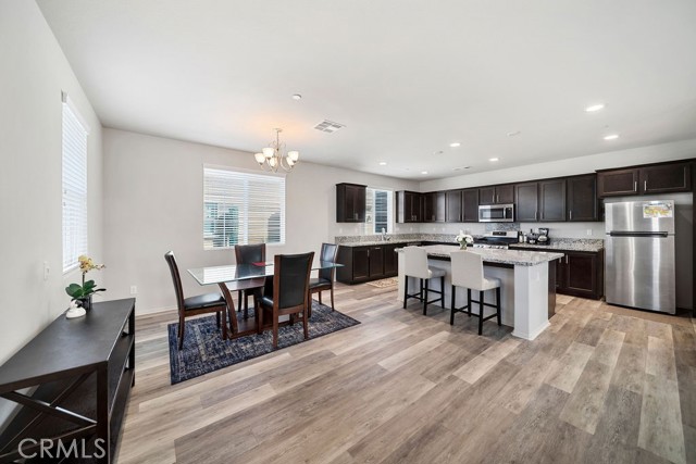 Detail Gallery Image 2 of 24 For 40114 Calle Real, Murrieta,  CA 92563 - 4 Beds | 3 Baths