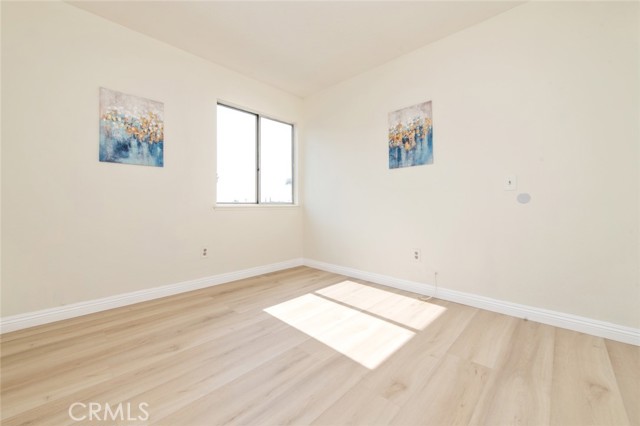 2038 S Bon View Avenue, Ontario CA: https://media.crmls.org/medias/c5ff197b-b634-4244-95a6-4242ad57cc45.jpg
