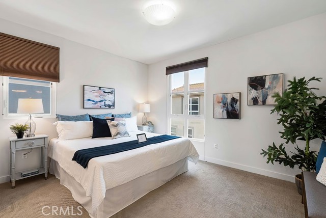 Detail Gallery Image 8 of 26 For 2700 E Chaucer St #23,  Los Angeles,  CA 90065 - 4 Beds | 4 Baths