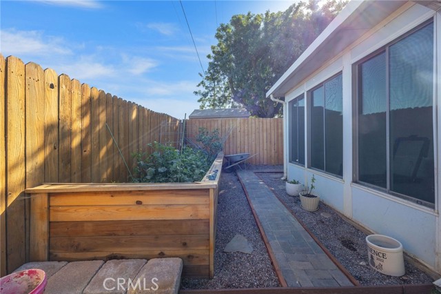 Detail Gallery Image 24 of 27 For 2465 Monterey Peninsula Dr, Corona,  CA 92882 - 4 Beds | 2 Baths