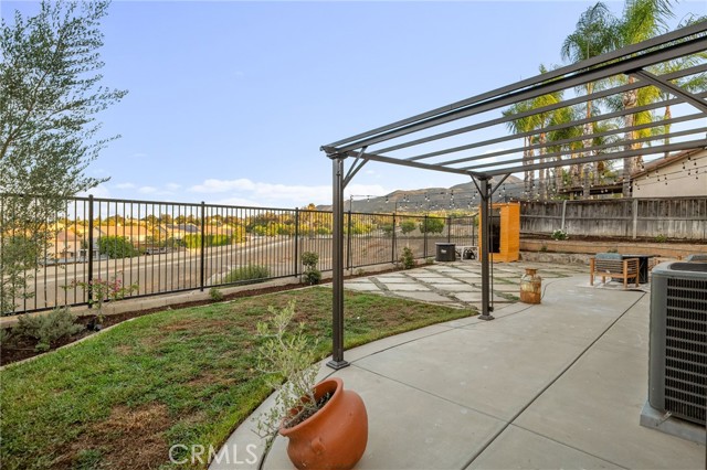 Detail Gallery Image 50 of 53 For 3547 Hawthorne Dr, Corona,  CA 92881 - 3 Beds | 2/1 Baths