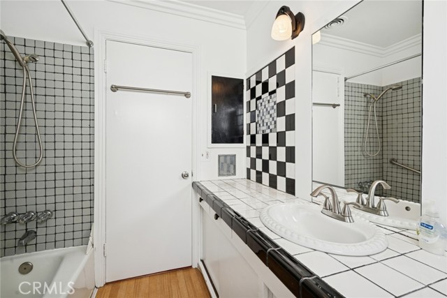 Detail Gallery Image 18 of 21 For 305 Marine, Newport Beach,  CA 92662 - 2 Beds | 1 Baths