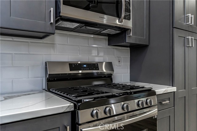 Detail Gallery Image 11 of 22 For 13940 Brightwell Ave, Paramount,  CA 90723 - 2 Beds | 2 Baths