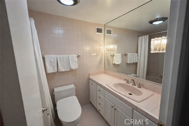 Detail Gallery Image 8 of 11 For 865 Comstock 16a,  Los Angeles,  CA 90024 - 2 Beds | 2 Baths