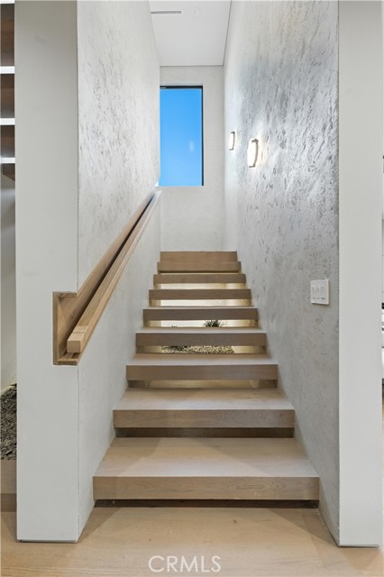 Detail Gallery Image 27 of 73 For 16728 Morrison St, Encino,  CA 91436 - 7 Beds | 6/1 Baths