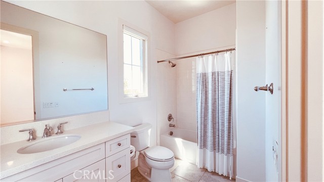 C603c4ce B2b8 427e 8271 B4e5df586163