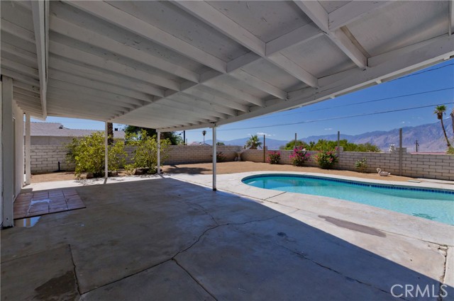 66591 Yucca Drive, Desert Hot Springs CA: https://media.crmls.org/medias/c603ca95-b0c4-437b-aa76-6881c6a4ecf1.jpg