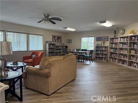 https://media.crmls.org/medias/c6044220-a5b7-4045-91f5-a31316dfaa99.jpg?preset=X-Large