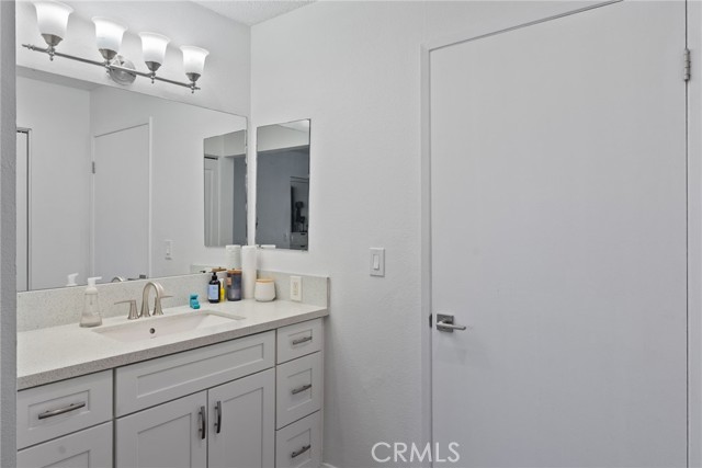 Detail Gallery Image 13 of 39 For 13011 Doty Ave #44,  Hawthorne,  CA 90250 - 3 Beds | 1/1 Baths