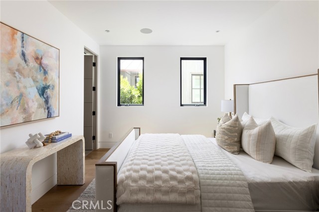 303 Goldenrod Avenue, Corona del Mar CA: https://media.crmls.org/medias/c604834e-38b3-444e-9ee5-8d2dd46e4ce5.jpg