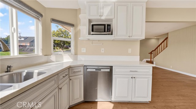 Image 39 of 62 For 14934 Lofthill