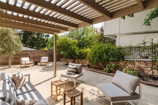 1541 Indiana Avenue, South Pasadena CA: https://media.crmls.org/medias/c605ca5b-5414-4aed-b93c-a3c36e2d364f.jpg