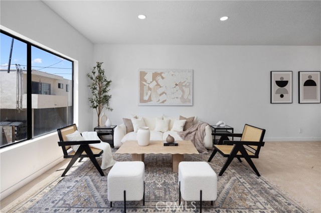 Detail Gallery Image 9 of 31 For 4821 Riverton Ave #2,  North Hollywood,  CA 91601 - 2 Beds | 2/1 Baths