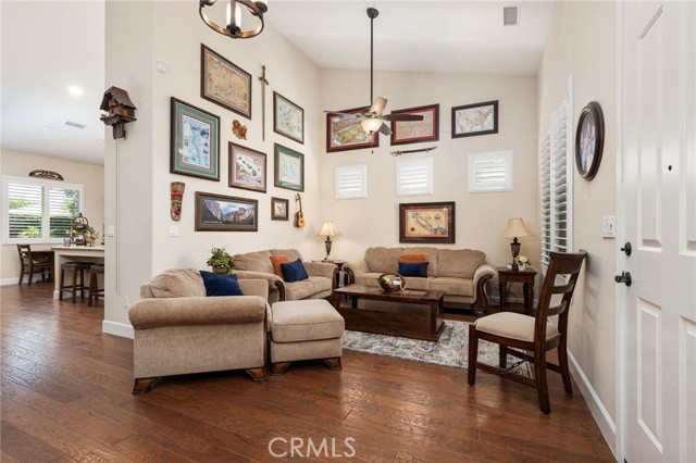 3236 Ashcroft Avenue, Clovis CA: https://media.crmls.org/medias/c606840a-11fa-400b-8e27-ff5e3e18e625.jpg