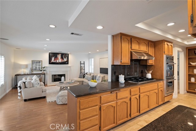 2812 Oak Avenue, Manhattan Beach, California 90266, 4 Bedrooms Bedrooms, ,2 BathroomsBathrooms,Residential,Sold,Oak,SB22058615