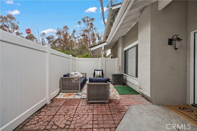 2583 Coventry Circle, Fullerton CA: https://media.crmls.org/medias/c607d3ba-9853-415c-82e6-e0ce6bb119f7.jpg