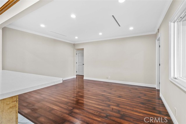 Detail Gallery Image 21 of 61 For 415 Birmingham Rd, Burbank,  CA 91504 - 4 Beds | 3/1 Baths