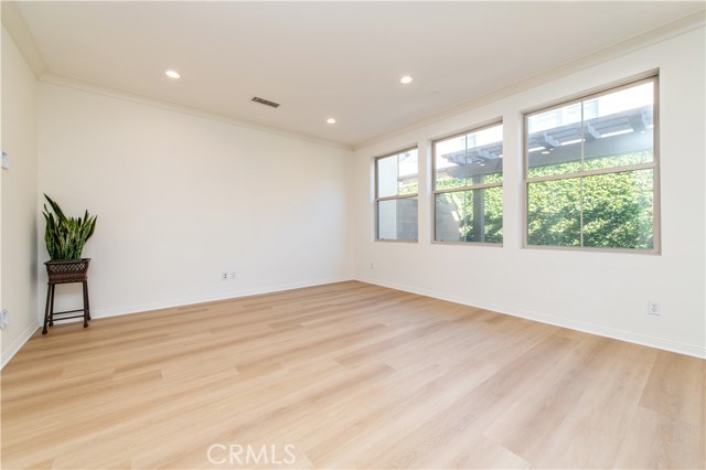 27 Maycrest, Irvine CA: https://media.crmls.org/medias/c60890f0-2f55-41b0-8a2c-f866fe7c0e50.jpg