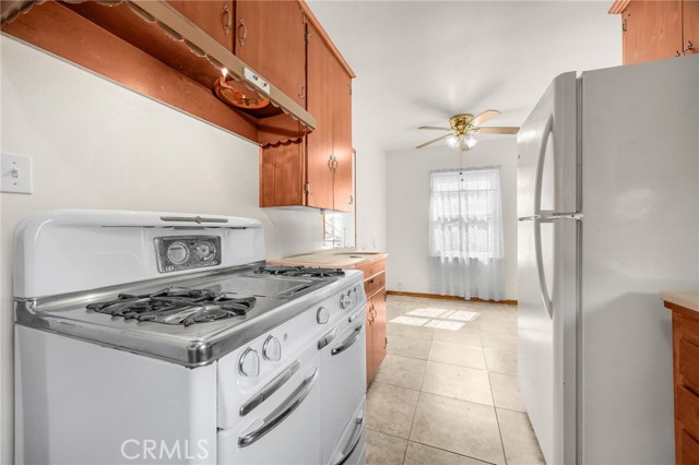 2100 W Valencia Drive, Fullerton CA: https://media.crmls.org/medias/c608a0a0-0e14-4403-ac9e-64c8ce9a74ac.jpg