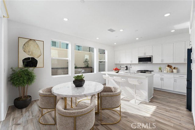 Detail Gallery Image 8 of 36 For 4033 Spring Haven Lane, Corona,  CA 92883 - 3 Beds | 2/1 Baths