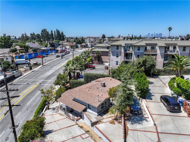 114 N Bonnie Beach Place, East Los Angeles CA: https://media.crmls.org/medias/c60a0b58-aac5-405c-854e-3906ccac8dd0.jpg