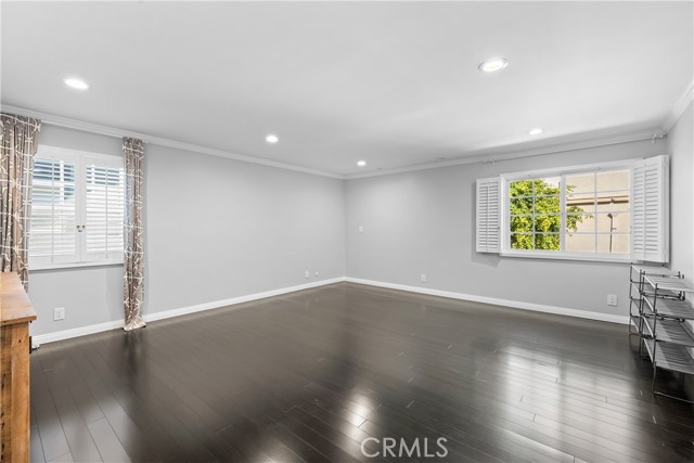 Detail Gallery Image 14 of 35 For 16513 Moorpark St, Encino,  CA 91436 - 5 Beds | 5/1 Baths