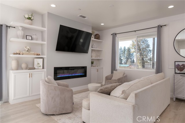 Detail Gallery Image 8 of 33 For 6404 Woodhall Ct, Paradise,  CA 95969 - 2 Beds | 2 Baths