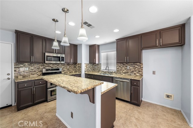 Detail Gallery Image 9 of 32 For 23405 Cheyenne Canyon Dr, Menifee,  CA 92587 - 4 Beds | 3 Baths