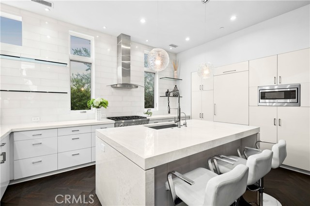 3731 5th Avenue, Corona del Mar CA: https://media.crmls.org/medias/c60ac253-a68d-41bd-b49f-2d2294d68a24.jpg