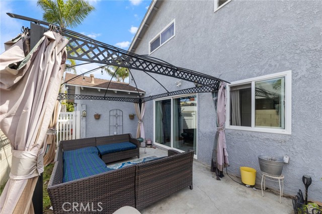 Detail Gallery Image 10 of 40 For 2102 Tern Bay Ln, Lakewood,  CA 90712 - 5 Beds | 2/1 Baths