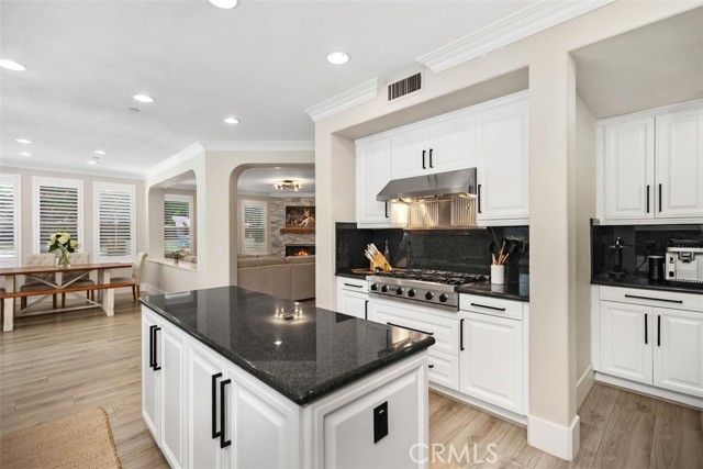 1 Roberts Drive, Coto de Caza CA: https://media.crmls.org/medias/c60cfa4c-e6af-4867-953e-3315edf42994.jpg