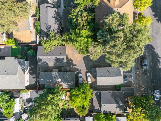 818 Chestnut Street, Chico CA: https://media.crmls.org/medias/c60cfca3-fadb-412a-833e-e8873c82a76f.jpg