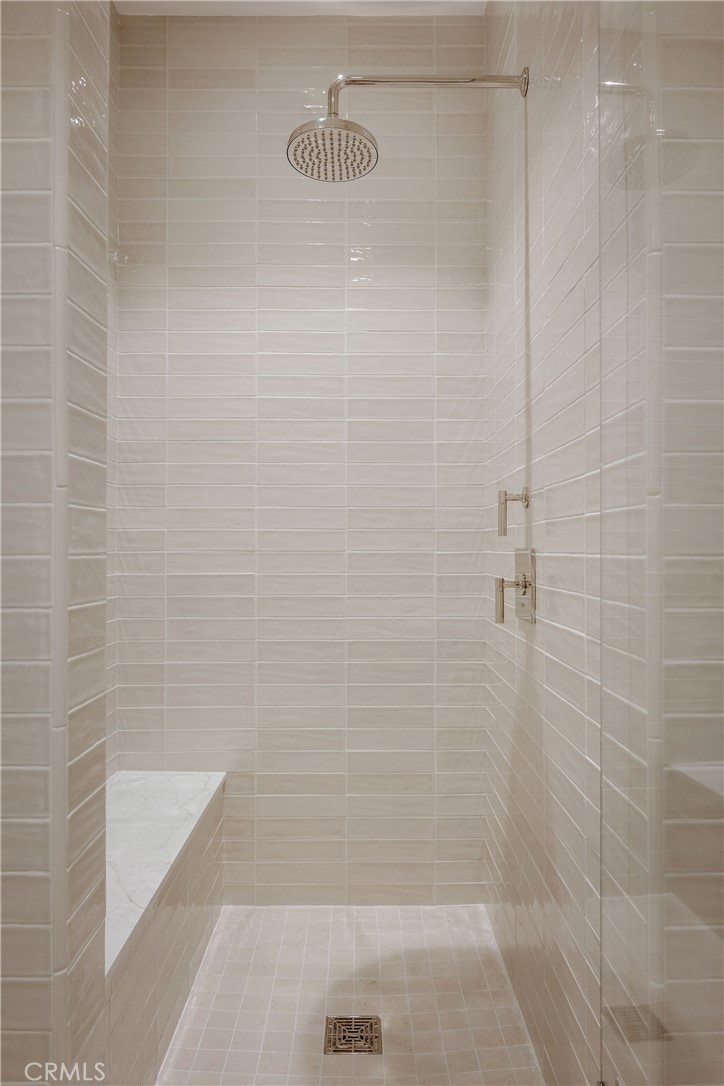 https://media.crmls.org/medias/c60d061b-2ac6-4823-82c5-347fea356abb.jpg?preset=X-Large