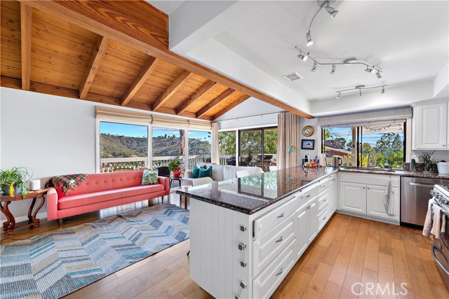 Detail Gallery Image 20 of 35 For 1414 Morningside Dr, Laguna Beach,  CA 92651 - 3 Beds | 2 Baths