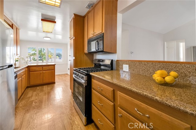 Detail Gallery Image 5 of 16 For 3349 W 183rd St, Torrance,  CA 90504 - 3 Beds | 2 Baths
