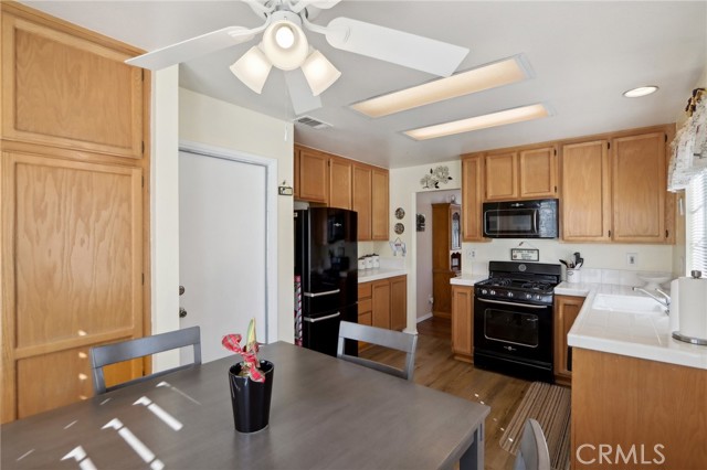 Detail Gallery Image 15 of 53 For 28142 Orangegrove Ave, Menifee,  CA 92584 - 3 Beds | 2 Baths