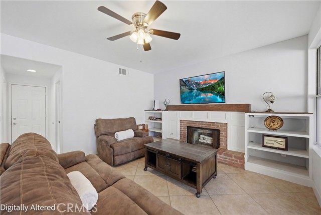 Detail Gallery Image 4 of 38 For 41685 Elk Run, Murrieta,  CA 92562 - 4 Beds | 2/1 Baths