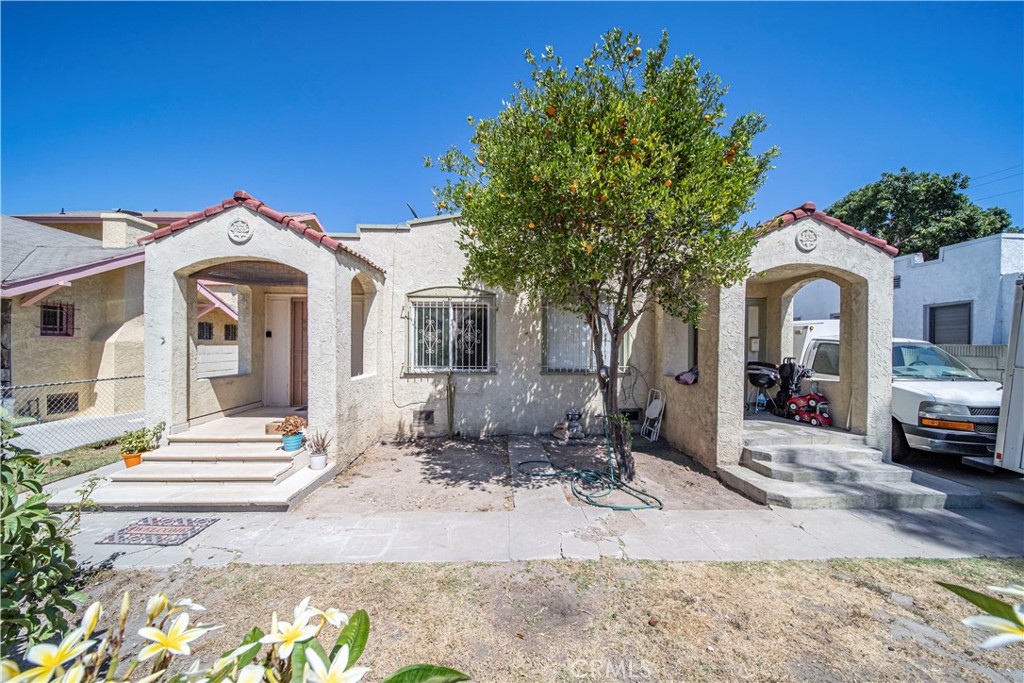 3940 La Salle Avenue, Los Angeles, CA 90062