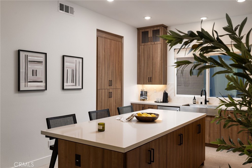 C610Ada4 01C9 41Cb 85B6 1C9Ffefc6430 16328 Helber Way, Tustin, Ca 92782 &Lt;Span Style='BackgroundColor:transparent;Padding:0Px;'&Gt; &Lt;Small&Gt; &Lt;I&Gt; &Lt;/I&Gt; &Lt;/Small&Gt;&Lt;/Span&Gt;