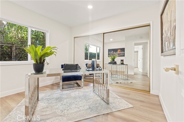 Detail Gallery Image 15 of 25 For 1028 Olmsted, Glendale,  CA 91202 - 4 Beds | 3 Baths