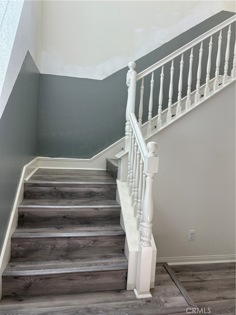 https://media.crmls.org/medias/c611a93a-381c-4d5e-979f-8c1c4fc3f992.jpg?preset=X-Large